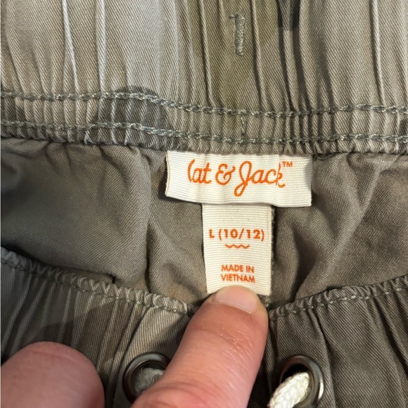 Boys Pants and Shorts 10 pieces 5 Pound Bundle Sz Medium - Picture 2 of 8